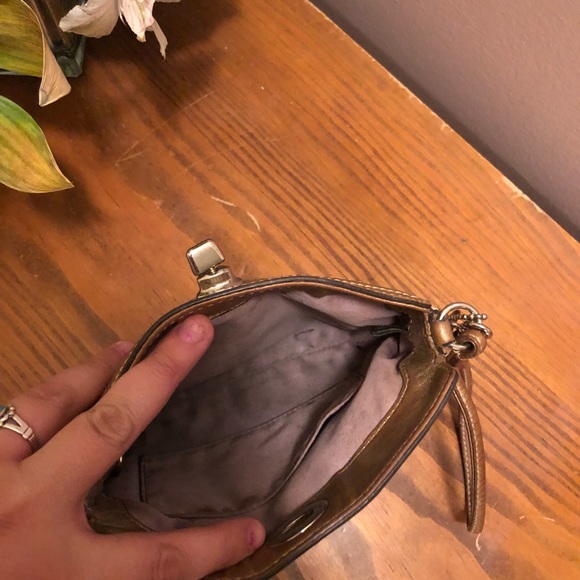 Coach Vintage y2k glitter gold wristlet lurex - Picture 7 of 7